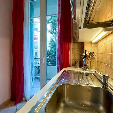 Διαμέρισμα Comte De 4pers Parking Available Wifi Ac *