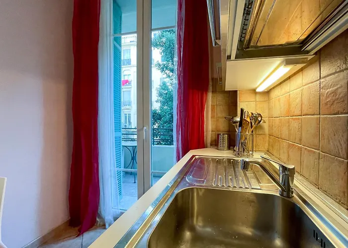 아파트 Comte De 4pers Parking Available Wifi Ac *